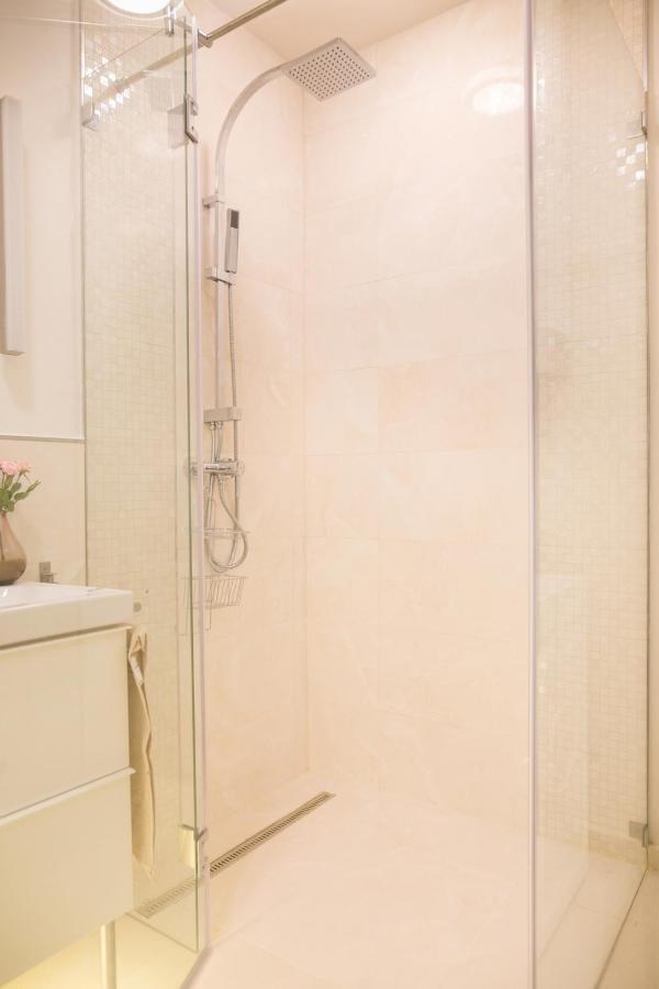 Panni Luxury Apartment Next To Gozsdu Garden Будапеща Екстериор снимка