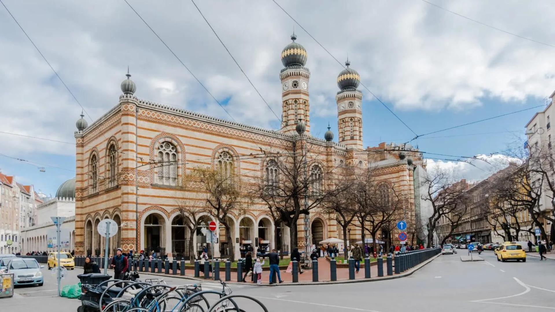Panni Luxury Apartment Next To Gozsdu Garden Будапеща Екстериор снимка