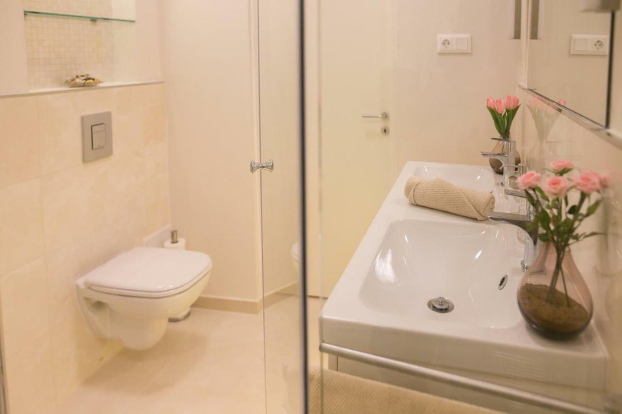 Panni Luxury Apartment Next To Gozsdu Garden Будапеща Екстериор снимка